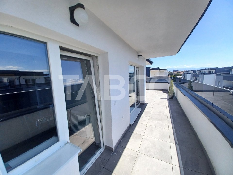 Apartament de inchiriat tip penthouse 4 camere lift Kogalniceanu