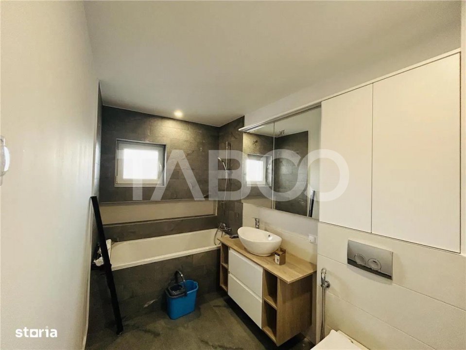 Apartament de inchiriat tip penthouse 4 camere lift Kogalniceanu