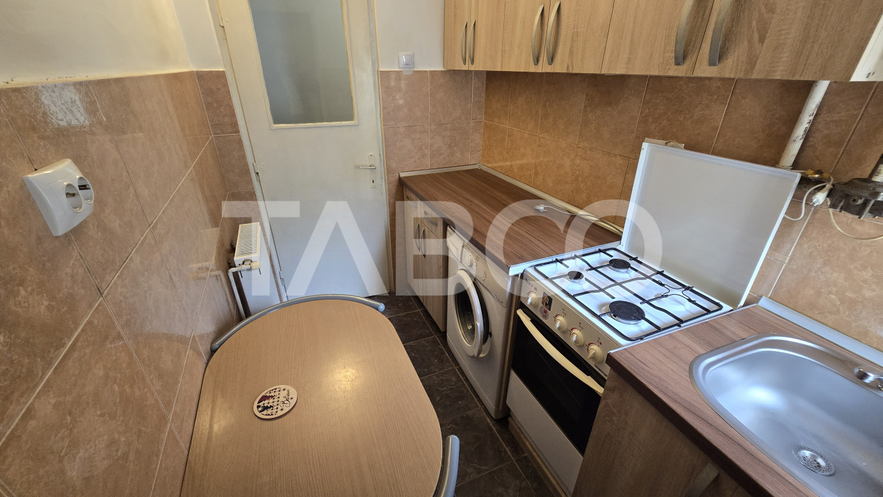 Apartament de inchiriat Vasile Aaron 2 camere mobilate utilate