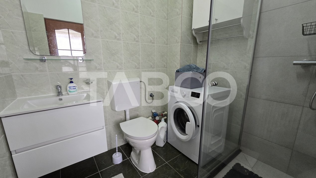 Apartament de inchiriat zona Centrala 2 camere debara mobilat utilat