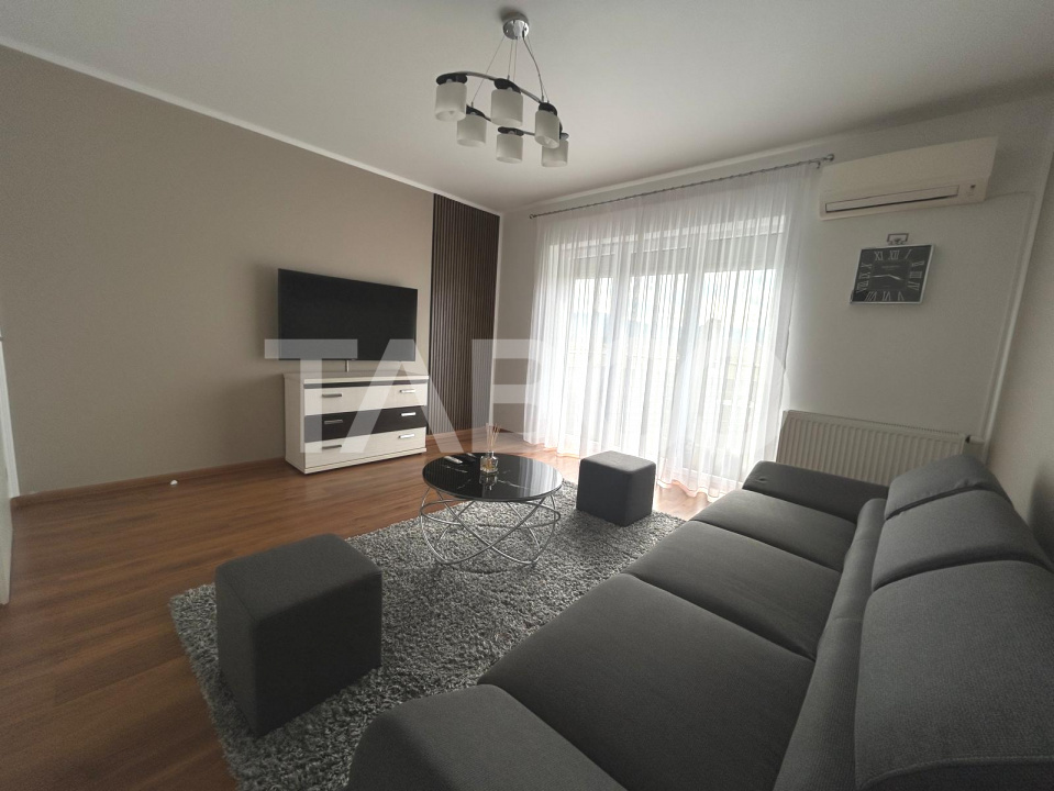 Apartament de lux 2 camere balcon si parcare  de inchiriat 