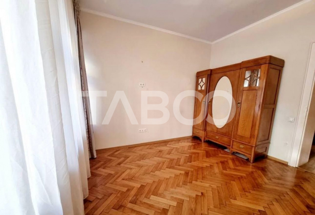 Apartament de vanzare 2 camere 2 bai 2 pivnite Centrul Istoric Sibiu