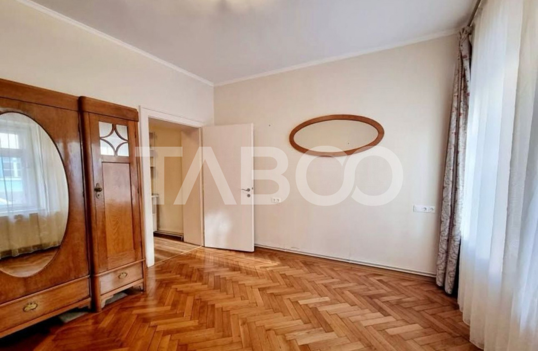 Apartament de vanzare 2 camere 2 bai 2 pivnite Centrul Istoric Sibiu