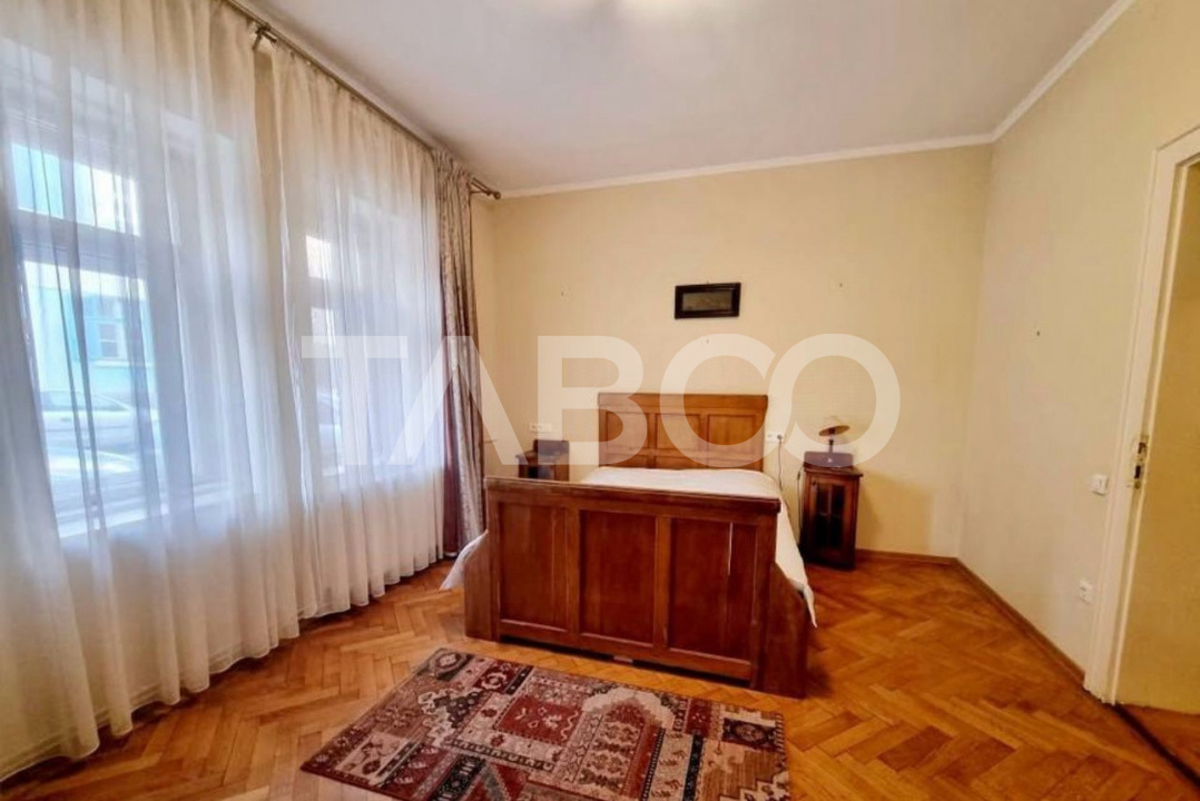 Apartament de vanzare 2 camere 2 bai 2 pivnite in Centrul Istoric in Sibiu - Tipografilor