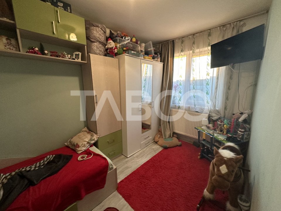 Apartament de vanzare  2 camere 42 mp utili zona 13 Decembrie