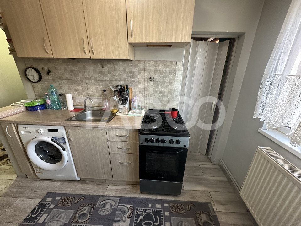 Apartament de vanzare  2 camere 42 mp utili zona 13 Decembrie