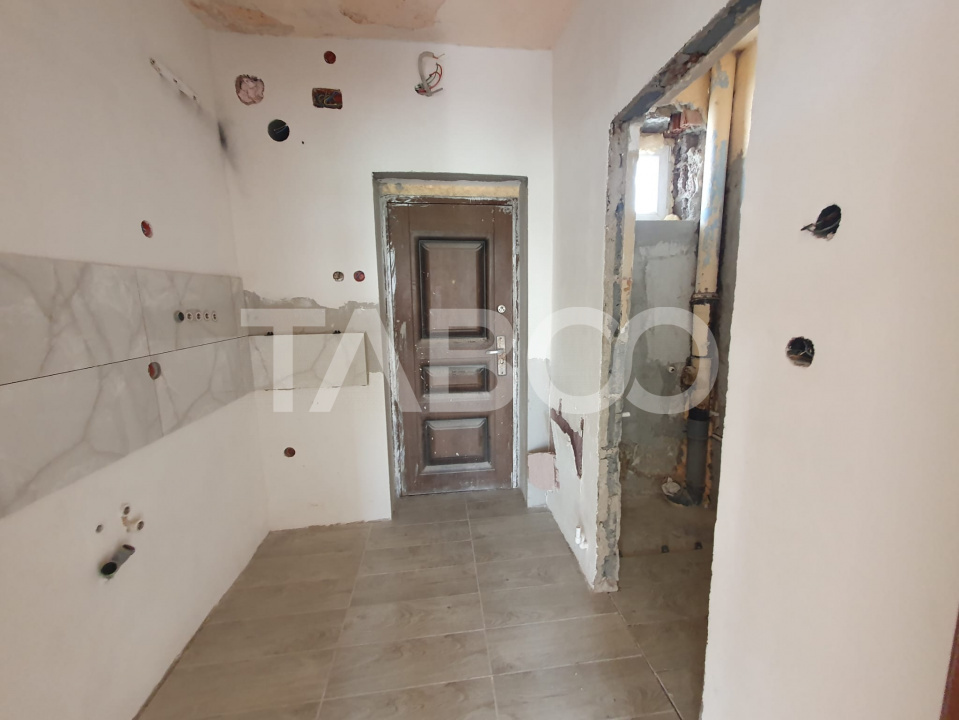 Apartament de vanzare 2 camere 44 mp utili 13 Decembrie bloc Italieni