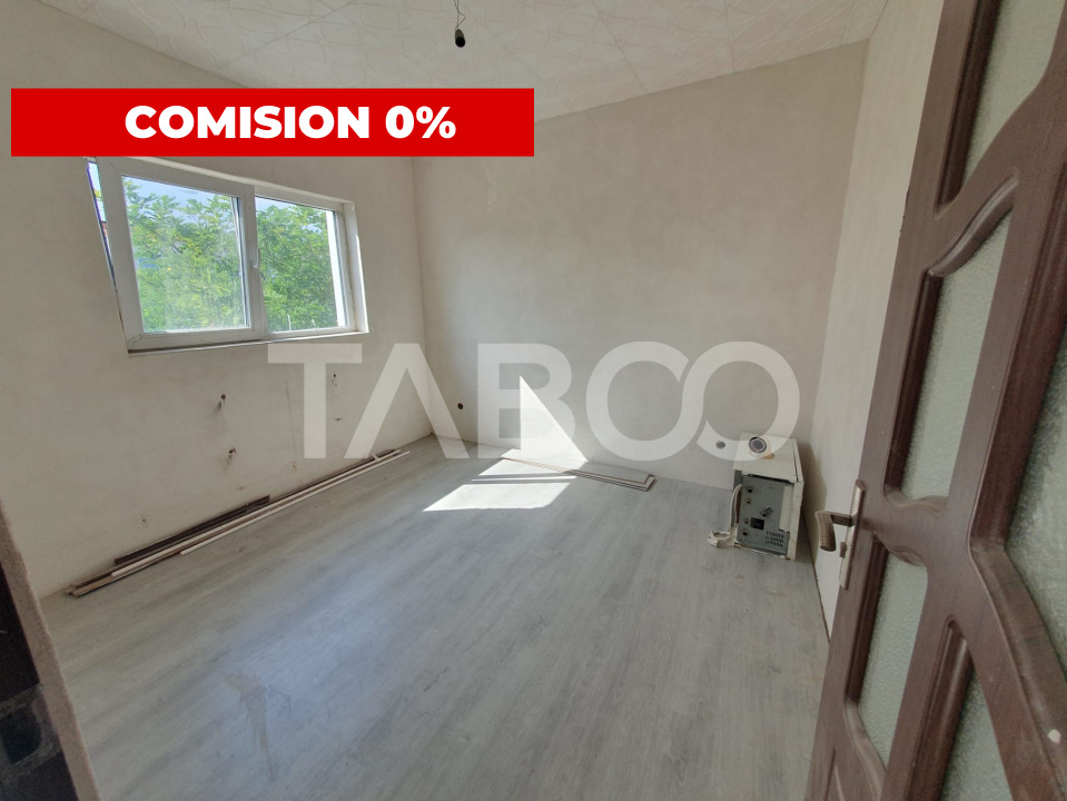 Apartament de vanzare 2 camere 44 mp utili 13 Decembrie boc Italieni in Fagaras - 13 Decembrie