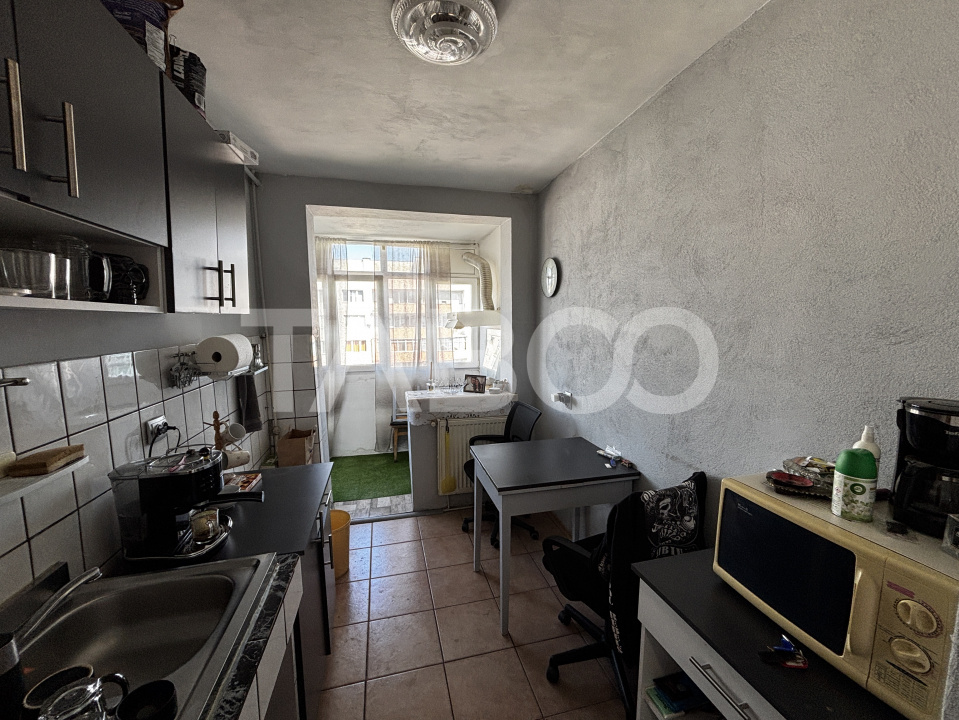 Apartament de vanzare 2 camere 47mp+7mp balcon zona Mihai Viteazul 