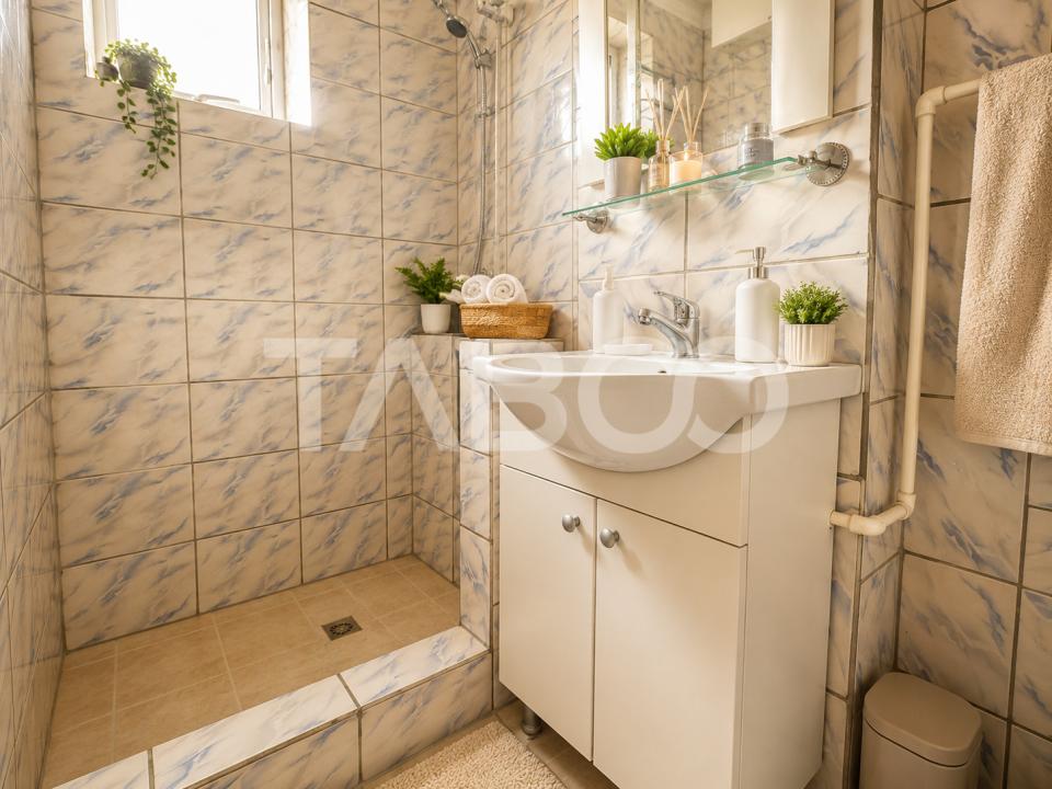 Apartament de vanzare 2 camere balcon etaj 2 in Avrig zona Sticla
