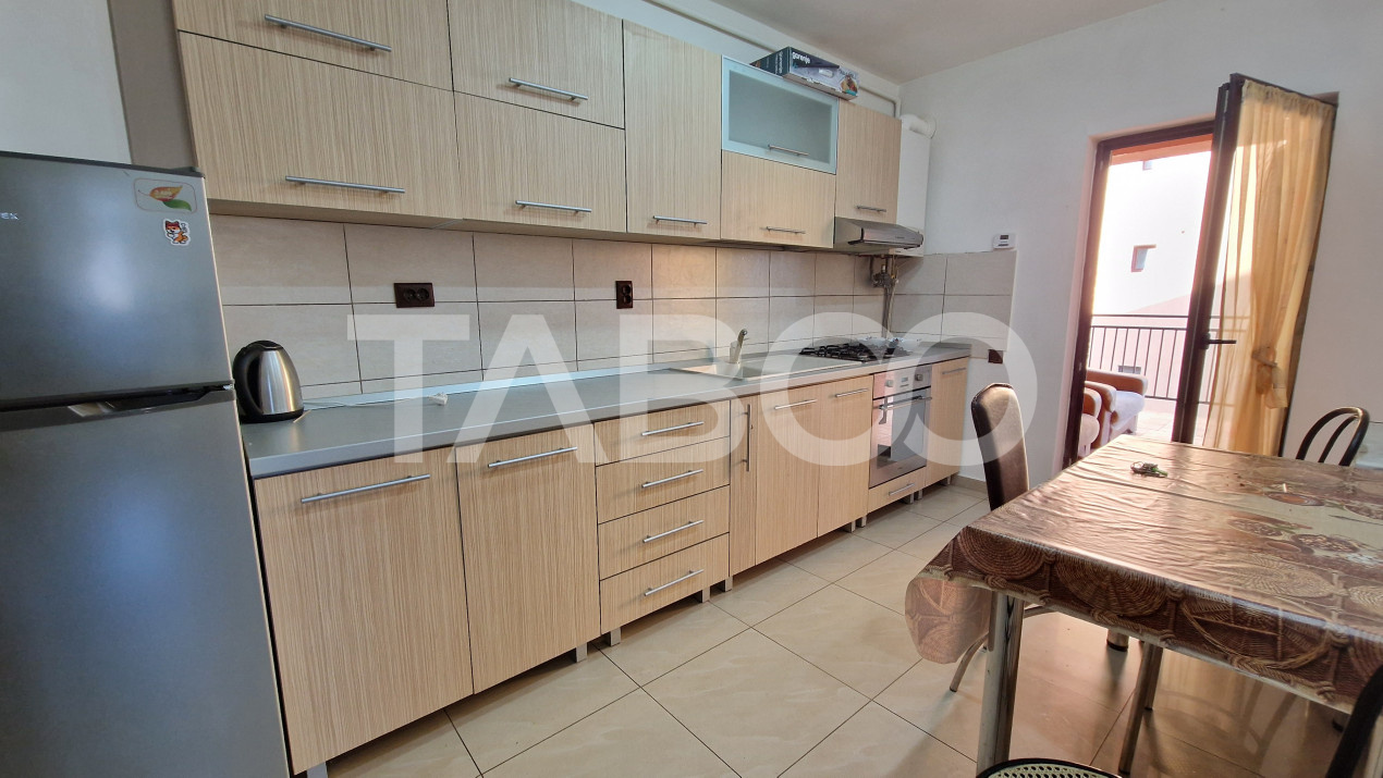 Apartament de vanzare 2 camere balcon parcare etaj 2 Selimbar Sibiu