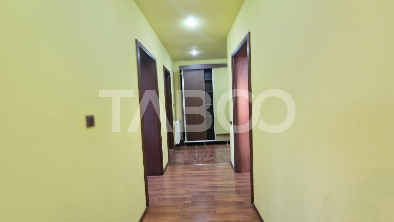 Apartament de vanzare 2 camere balcon parcare etaj 2 Selimbar Sibiu