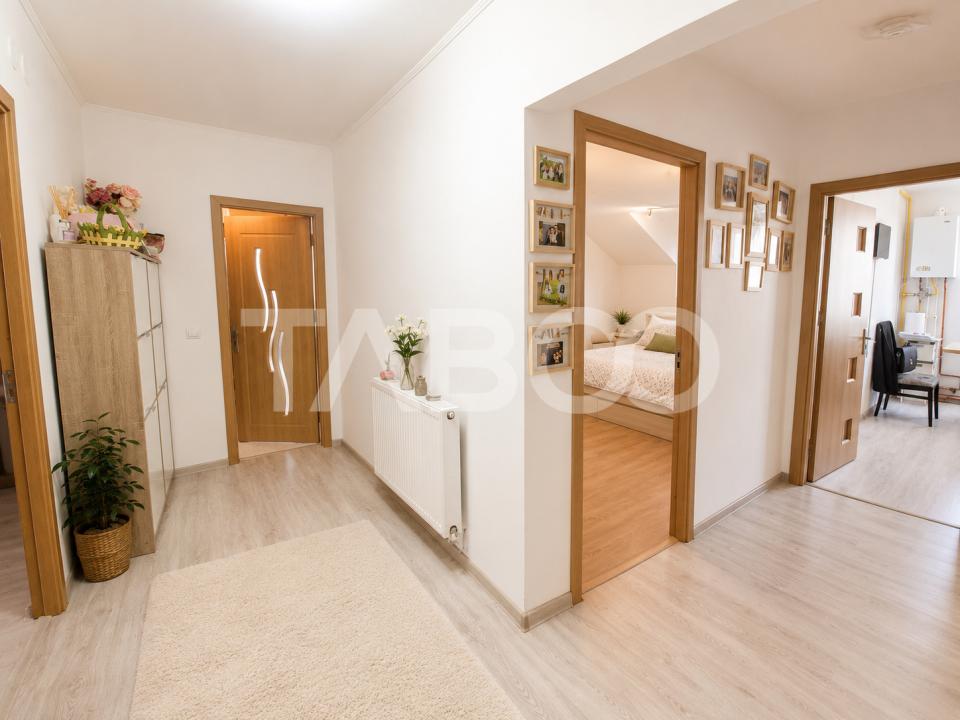 Apartament de vanzare 2 camere balcon parcare Terezian bloc nou