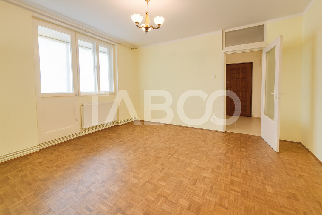 Apartament de vanzare 2 camere balcon si pivnita Rahovei