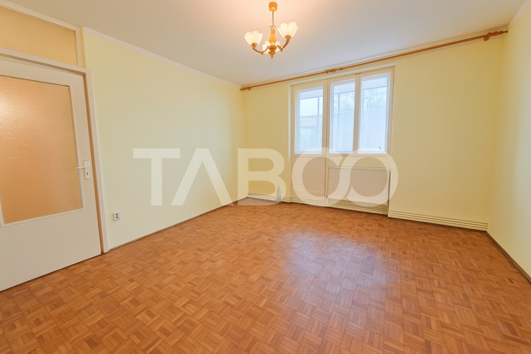 Apartament de vanzare 2 camere balcon si pivnita Rahovei