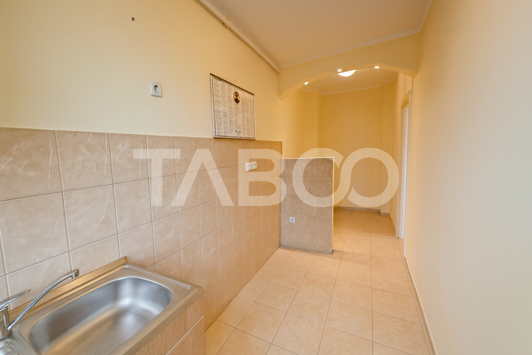 Apartament de vanzare 2 camere balcon si pivnita Rahovei
