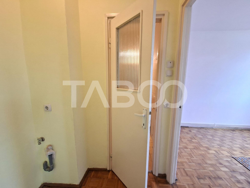 Apartament de vanzare 2 camere balcon si pivnita Rahovei