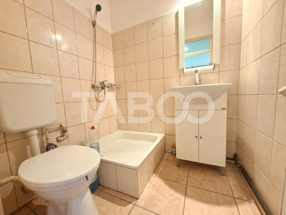 Apartament de vanzare 2 camere balcon si pivnita Rahovei