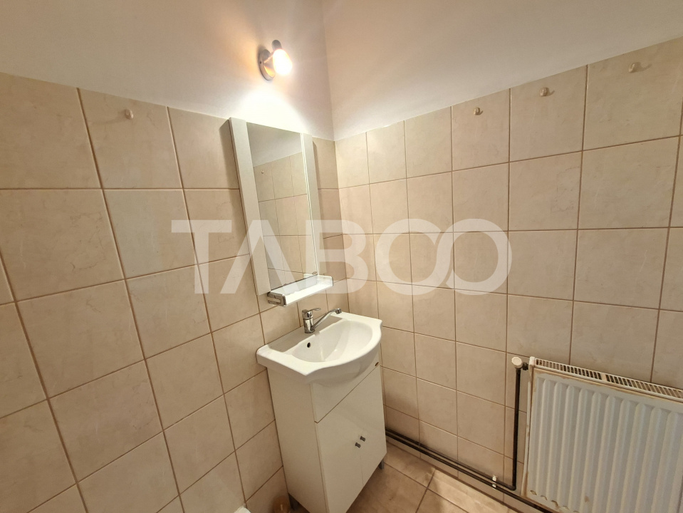Apartament de vanzare 2 camere balcon si pivnita Rahovei