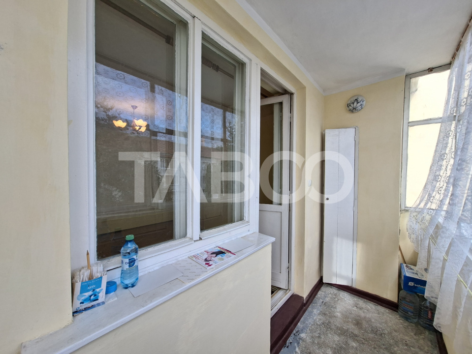Apartament de vanzare 2 camere balcon si pivnita Rahovei