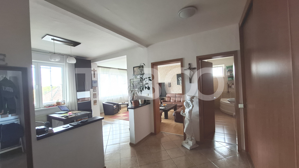 Apartament de vanzare 2 camere decomandat 62 mp zona Siretului Sibiu