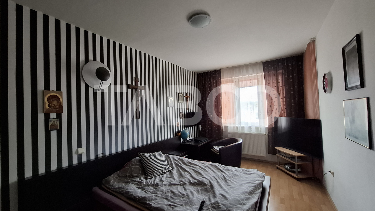 Apartament de vanzare 2 camere decomandat 62 mp zona Siretului Sibiu