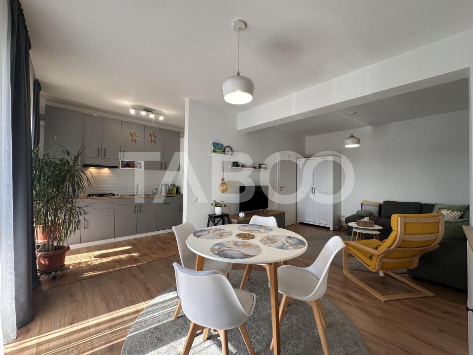 Apartament de vanzare 2 camere decomandat mobilat si utilat Piata Cluj