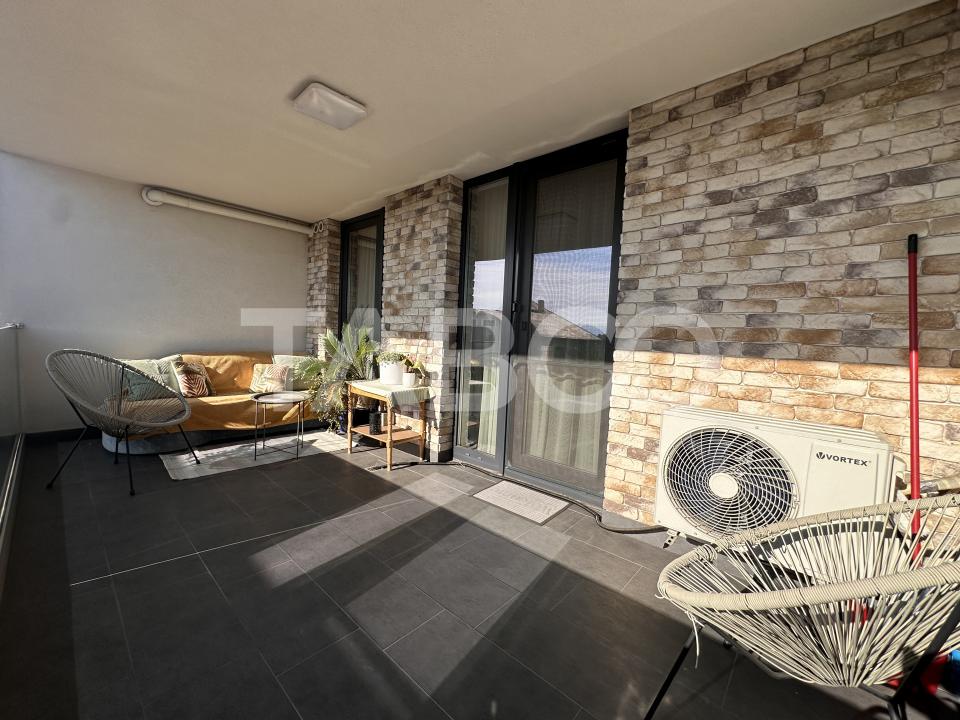 Apartament de vanzare 2 camere decomandat mobilat si utilat Piata Cluj