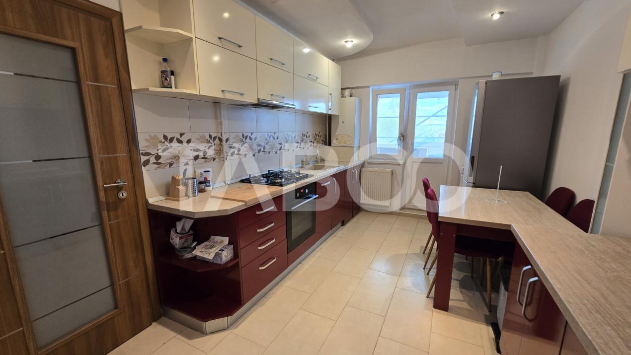 Apartament de vanzare 2 camere decomandate 60mp mobilat utilat Central