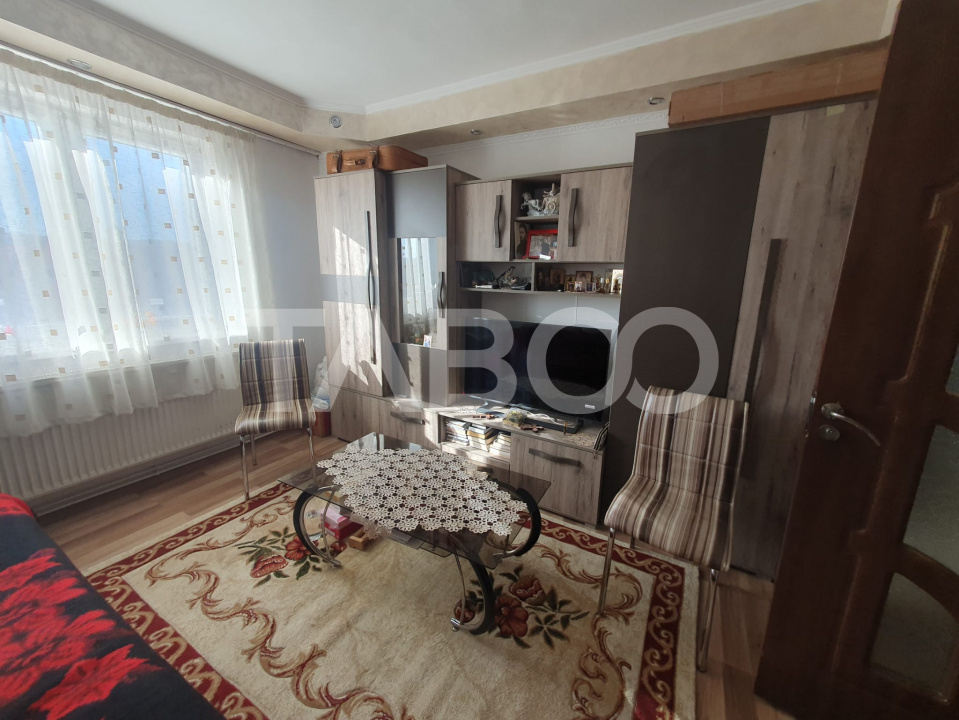 Apartament de vanzare 2 camere decomandate etaj 2 zona Parcului