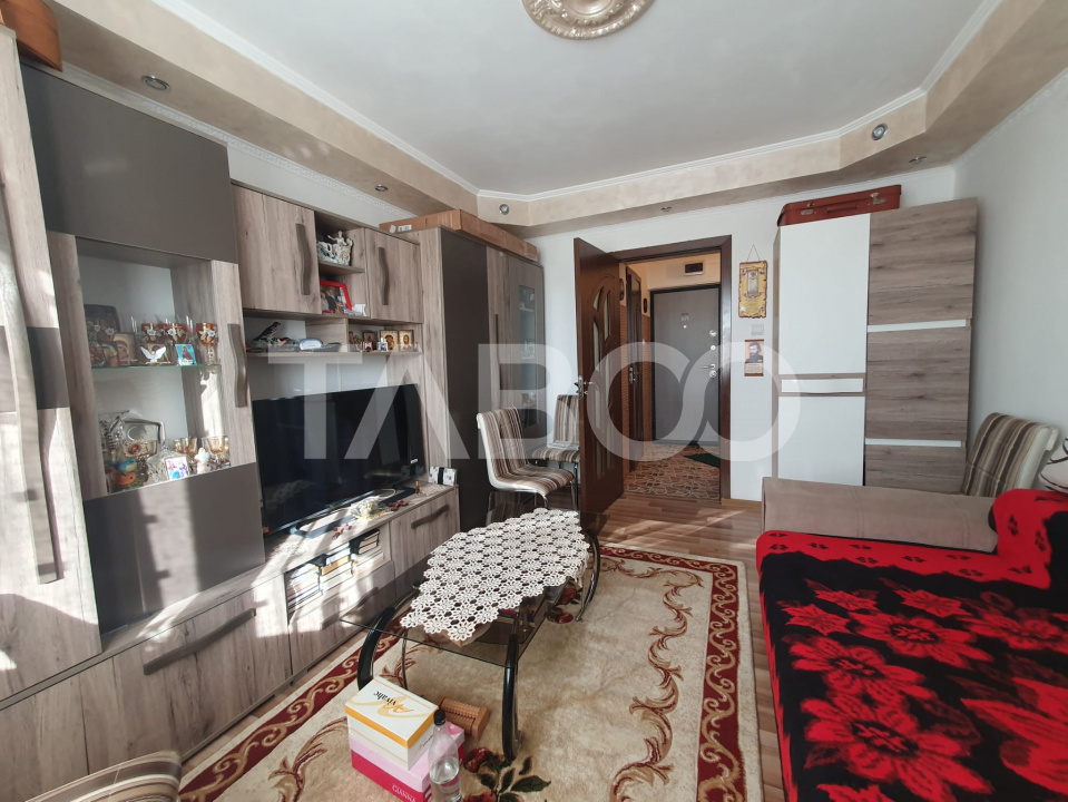 Apartament de vanzare 2 camere decomandate etaj 2 zona Parcului