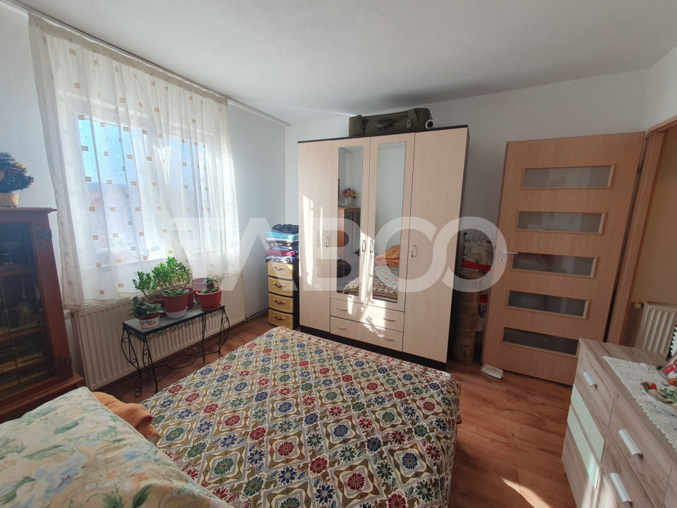 Apartament de vanzare 2 camere decomandate etaj 2 zona Parcului