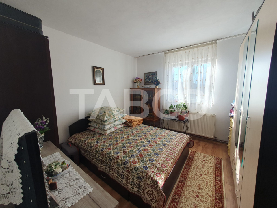 Apartament de vanzare 2 camere decomandate etaj 2 zona Parcului in Fagaras - Parcului
