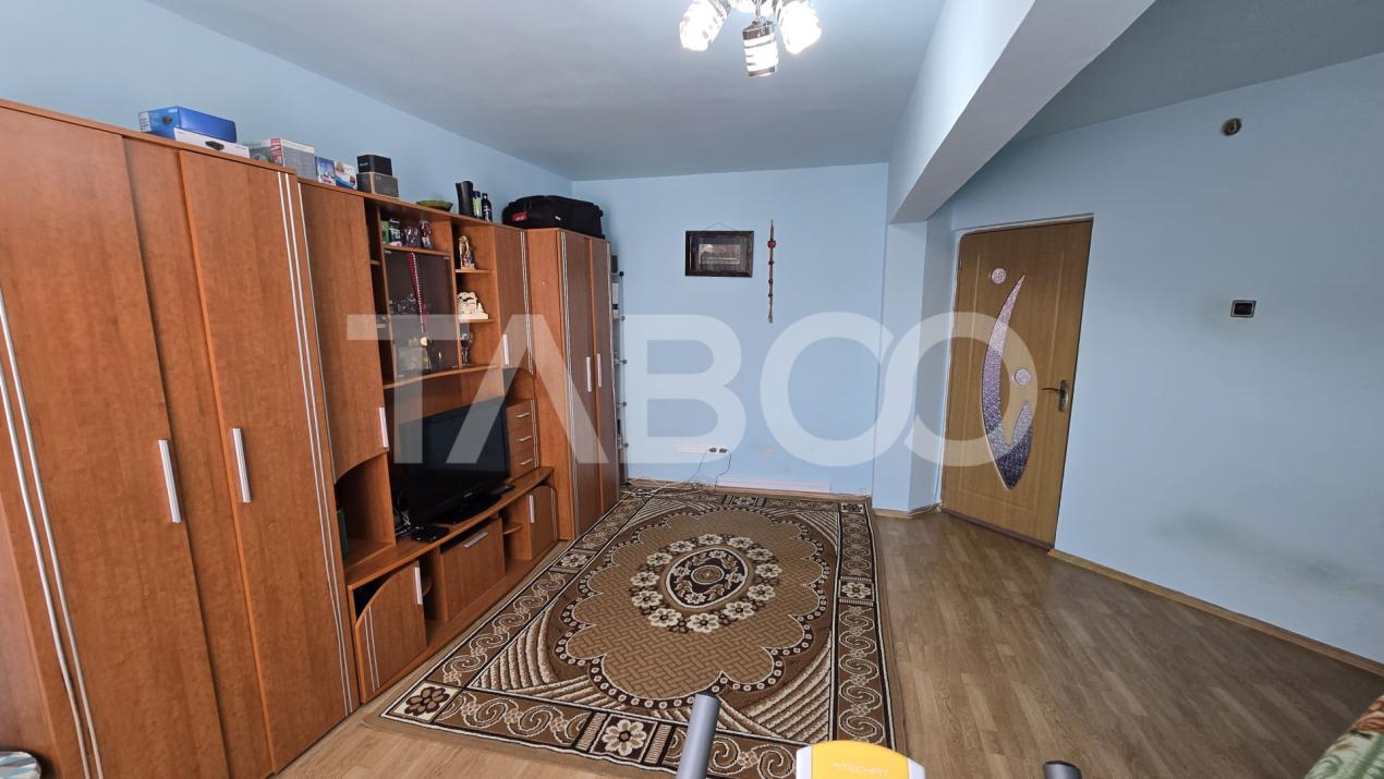 Apartament de vanzare 2 camere decomandate in zona Parcului din Strand