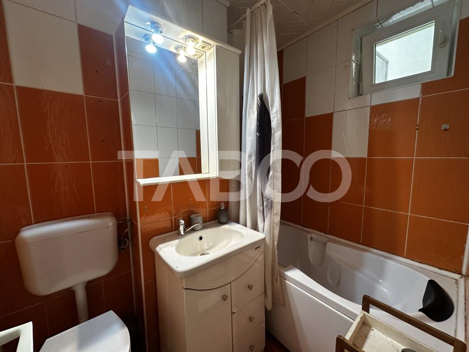 Apartament de vanzare 2 camere decomandate Mihai Viteazu etaj 1