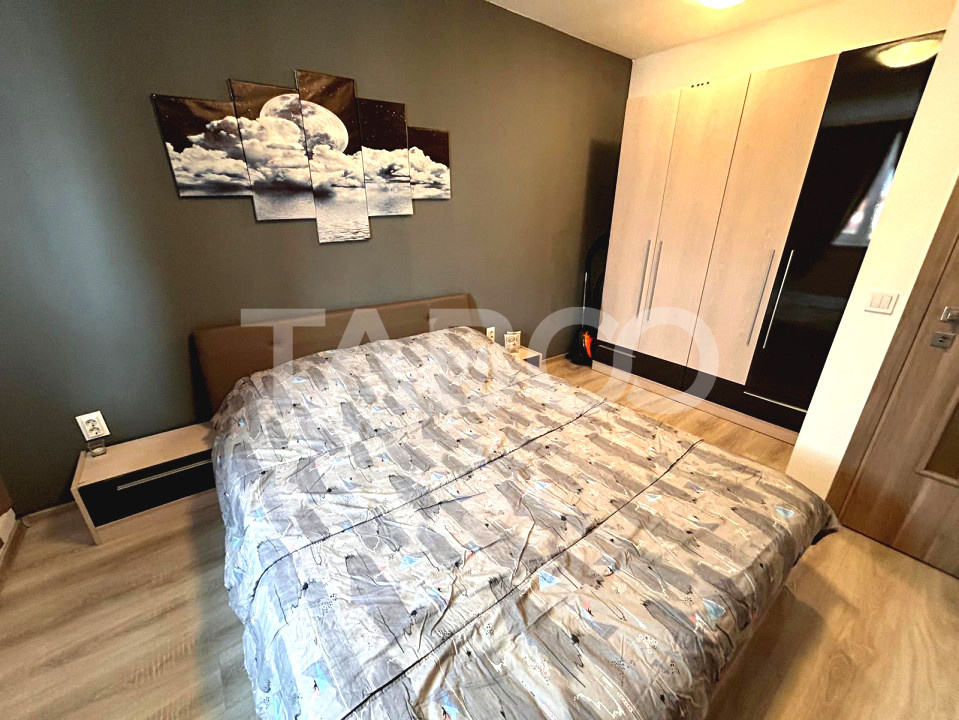 Apartament de vanzare 2 camere decomandate parcare si balcon Selimbar