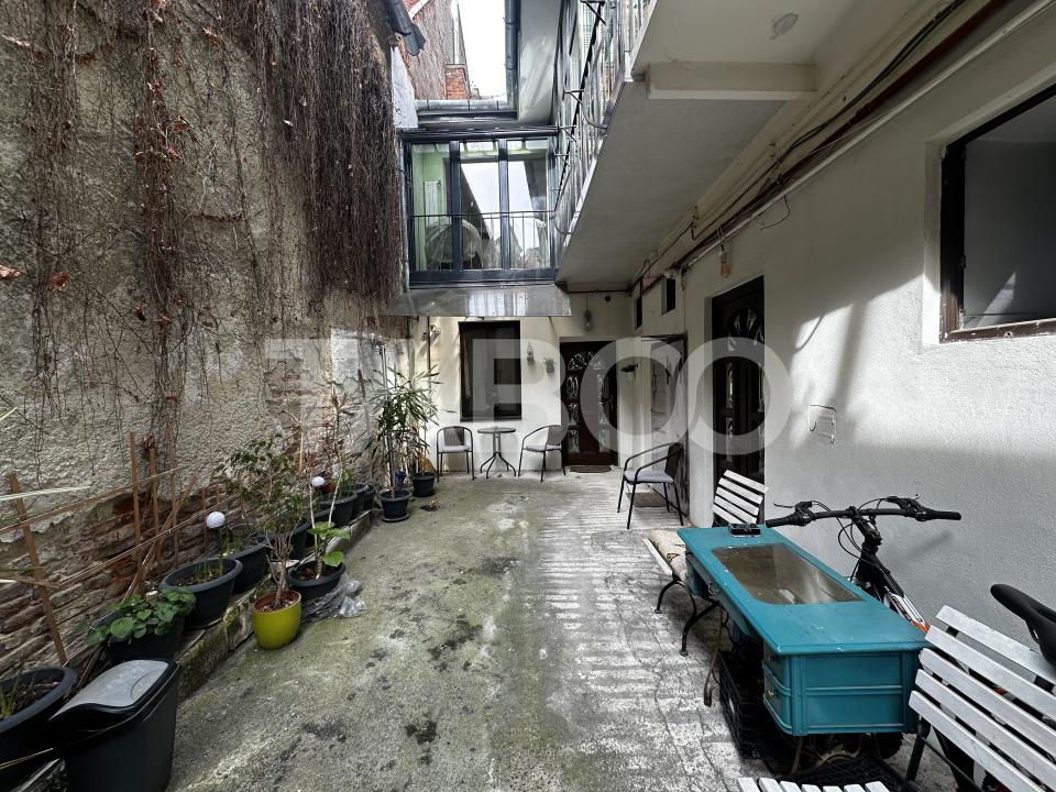 Apartament de vanzare 2 camere decomandate si pivnita in Orasul de Jos