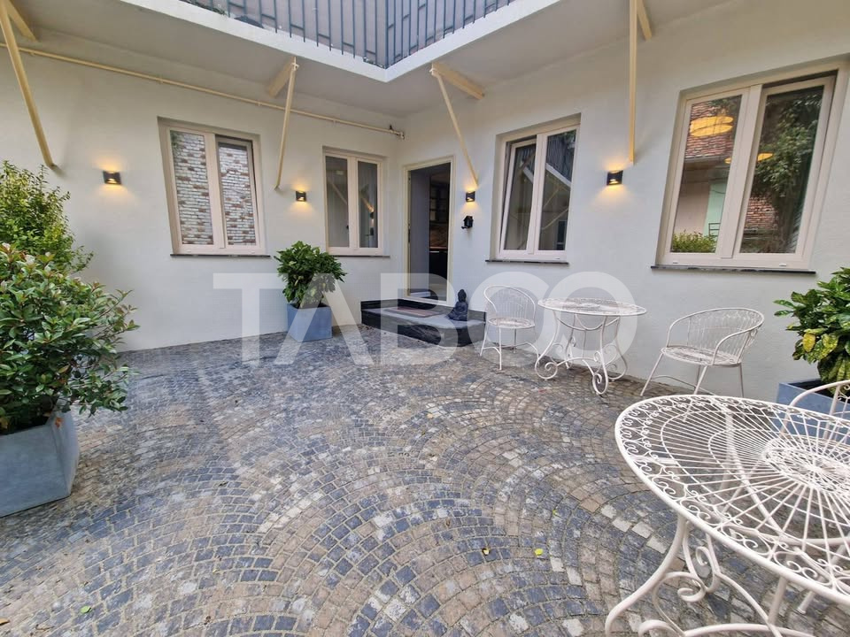 Apartament de vanzare 2 camere dressing terasa Centrul Istoric Sibiu