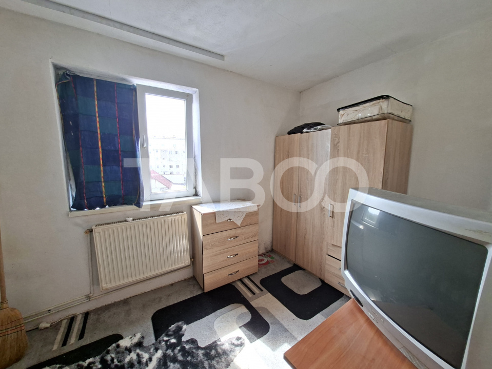 Apartament de vanzare 2 camere etaj intermediar Profi Tiglari