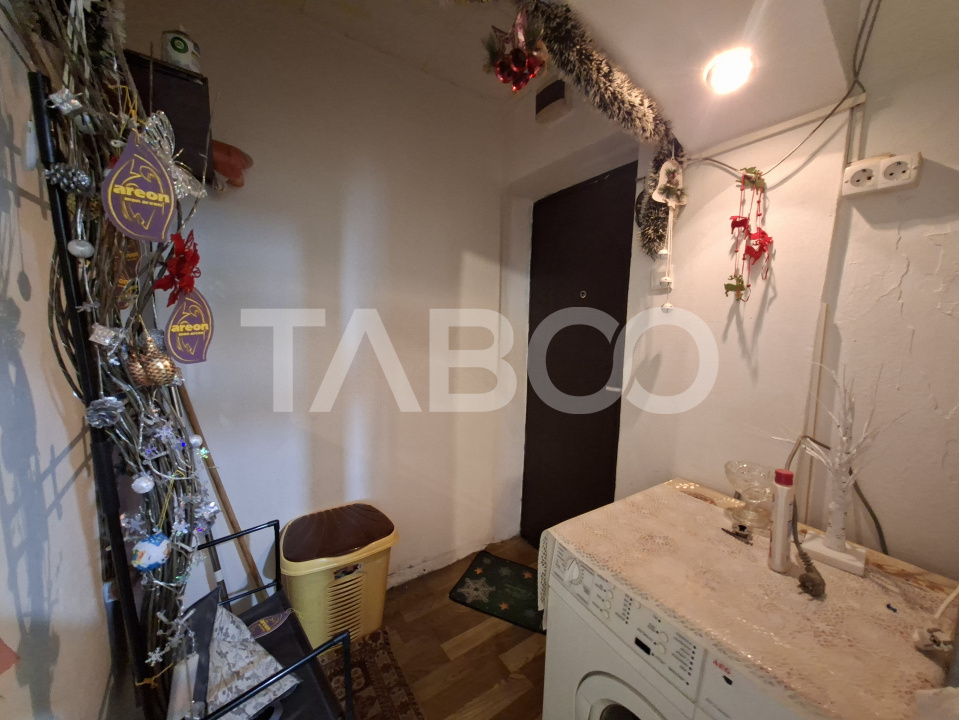 Apartament de vanzare 2 camere etaj intermediar Profi Tiglari