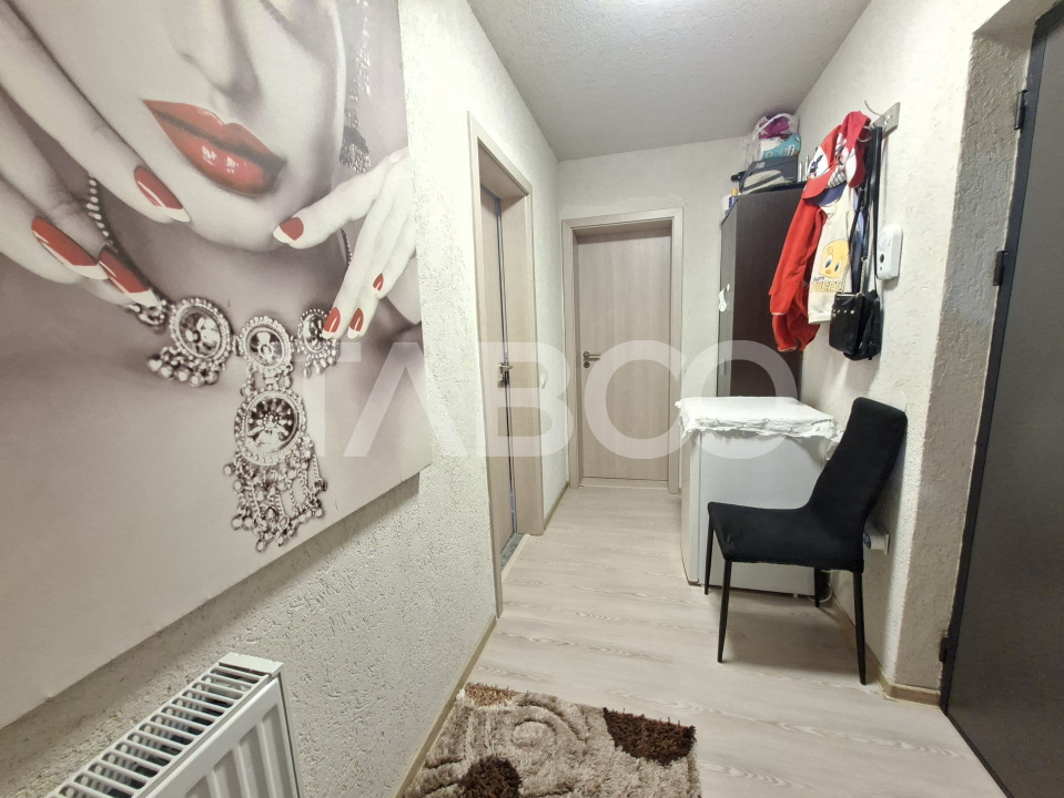 Apartament de vanzare 2 camere la etaj 1 + bloc cu gradina privata