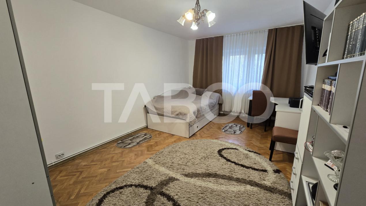 Apartament de vanzare 2 camere la etaj intermediar in zona Siretului