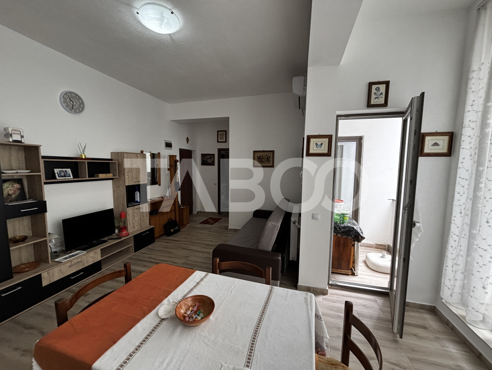 Apartament de vanzare 2 camere + loc de parcare  zona Doamna Stanca