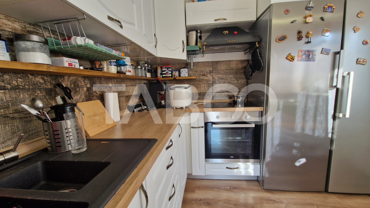 Apartament de vanzare 2 camere pod depozitare parcare si 2 balcoane