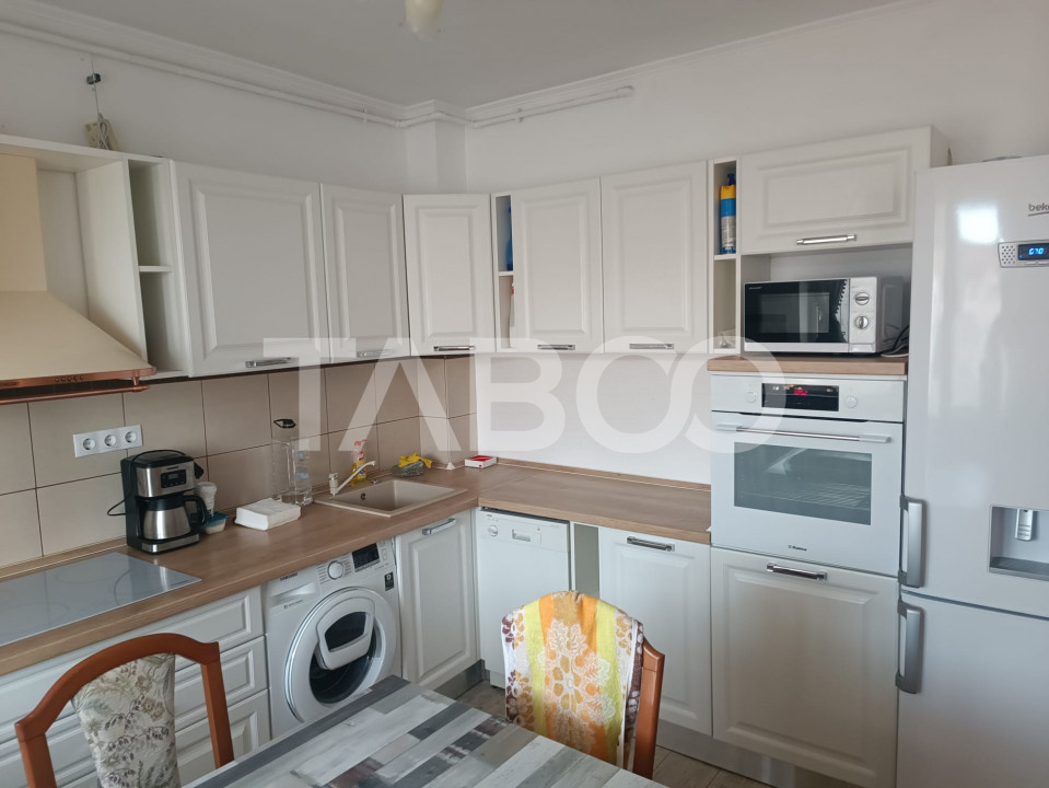 Apartament de vanzare 2 camere si balcon zona Siretului Sibiu