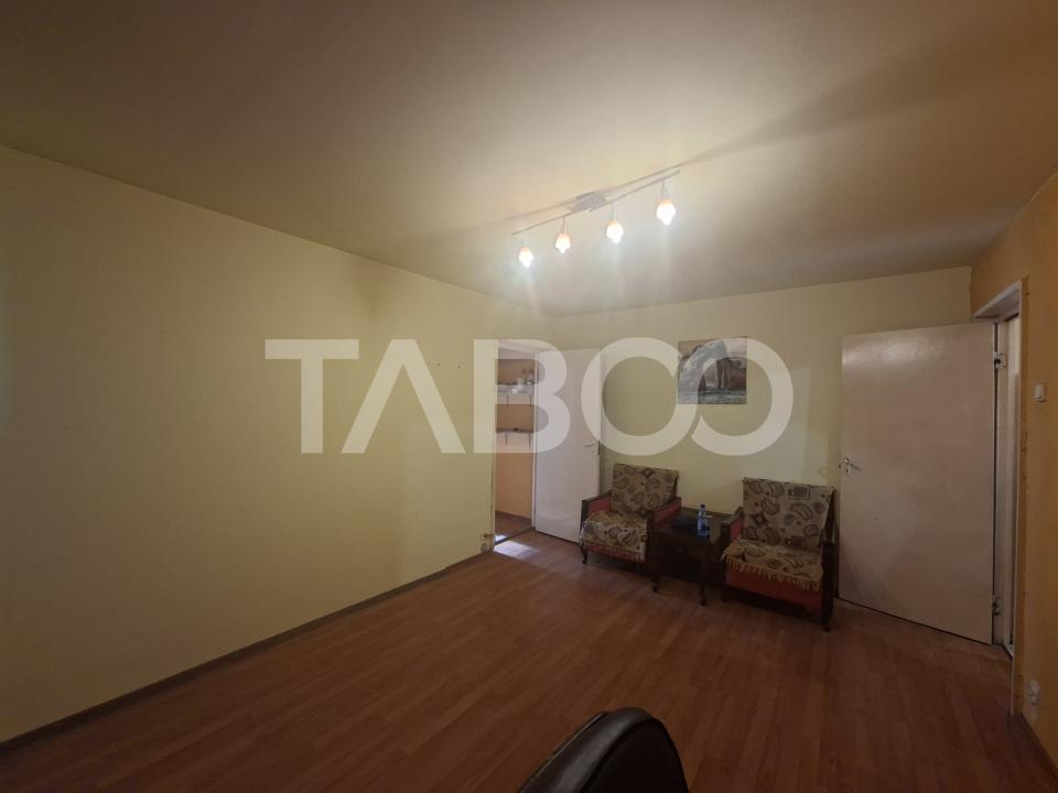 Apartament de vanzare 2 camere si pivnita parter inalt Rahovei Sibiu