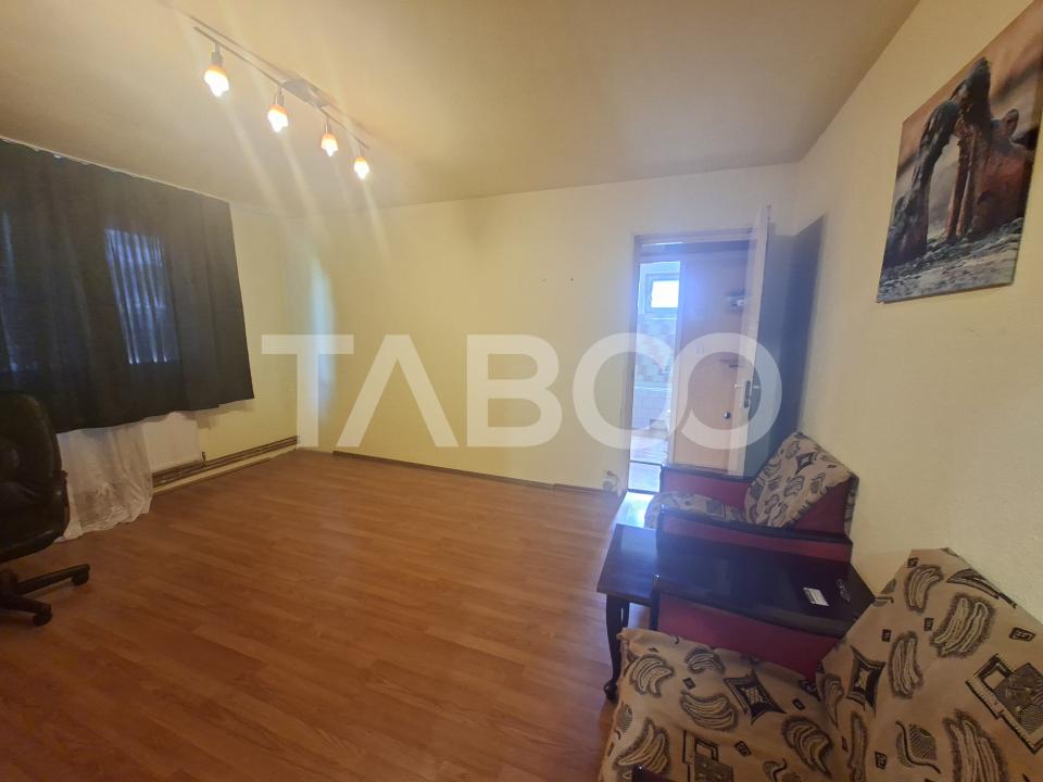 Apartament de vanzare 2 camere si pivnita parter inalt Rahovei Sibiu