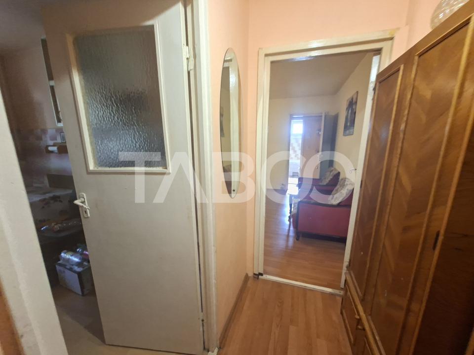 Apartament de vanzare 2 camere si pivnita parter inalt Rahovei Sibiu