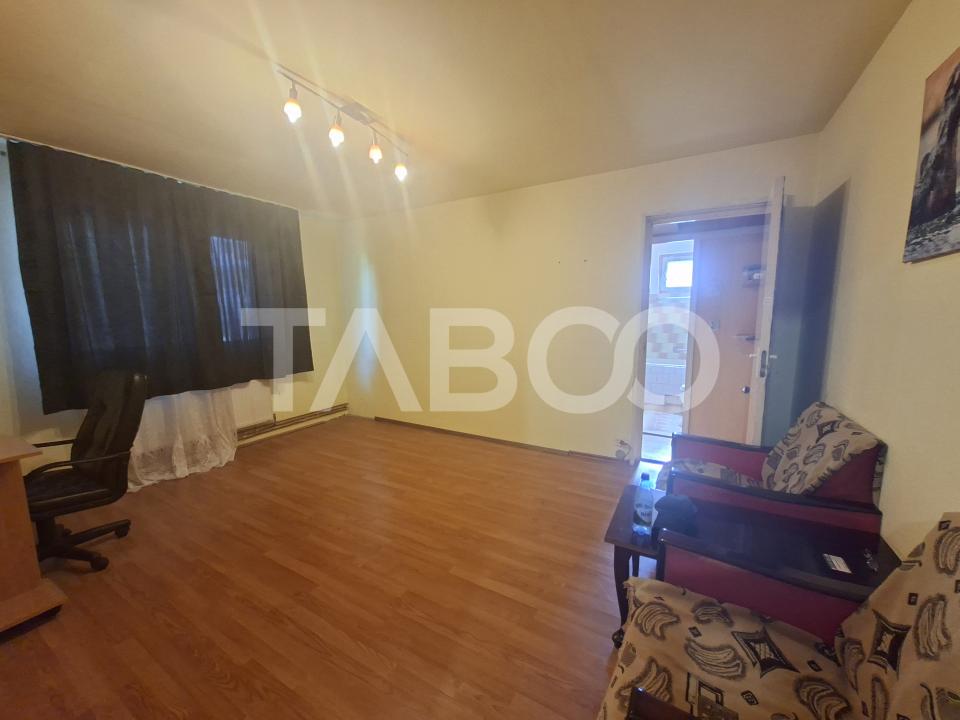 Apartament de vanzare 2 camere si pivnita parter inalt Rahovei Sibiu
