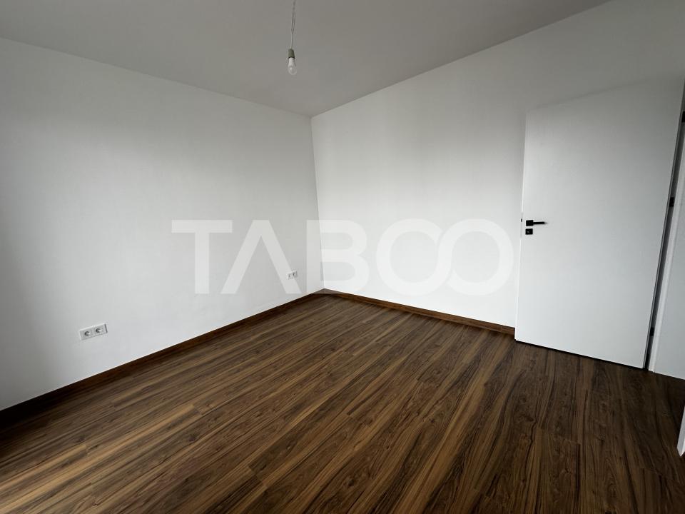 Apartament de vanzare 3 camere 2 bai 1 logie 1 balcon loc de parcare